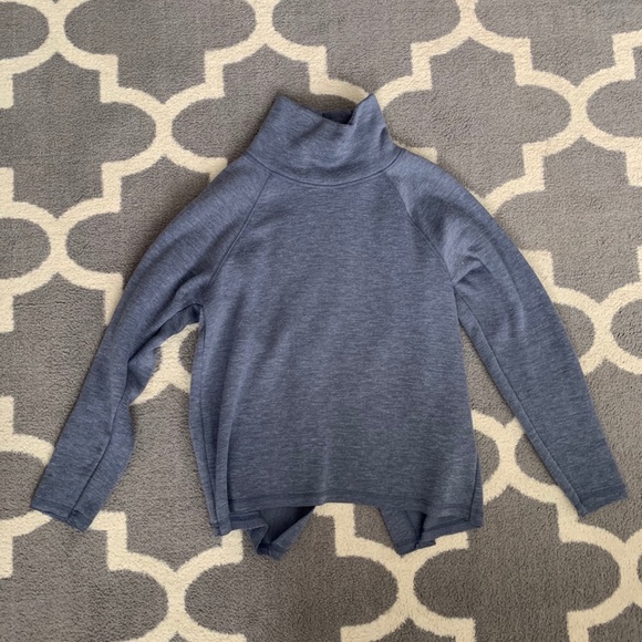 Abercrombie & Fitch Tops - A&F Button Back Sweatshirt Sweater